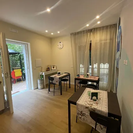 Πανσιόν La Casa Di Ily Νάπολη
